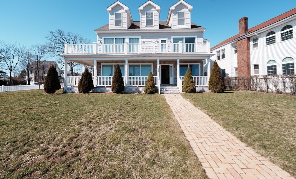 433 Quincy Shore Dr, Quincy MA 02171-2061 exterior