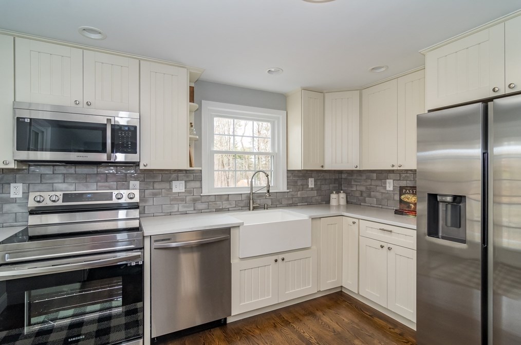 212 Pleasant St, Millis MA  02054-1720 exterior