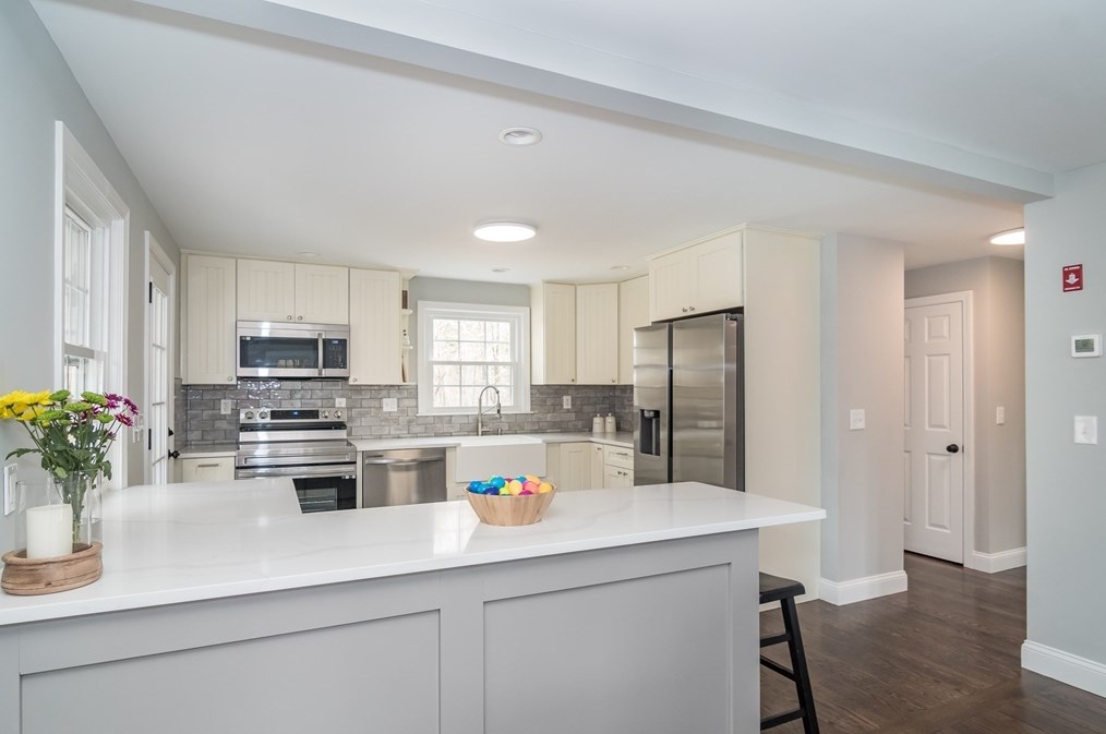 212 Pleasant St, Millis MA  02054-1720 exterior