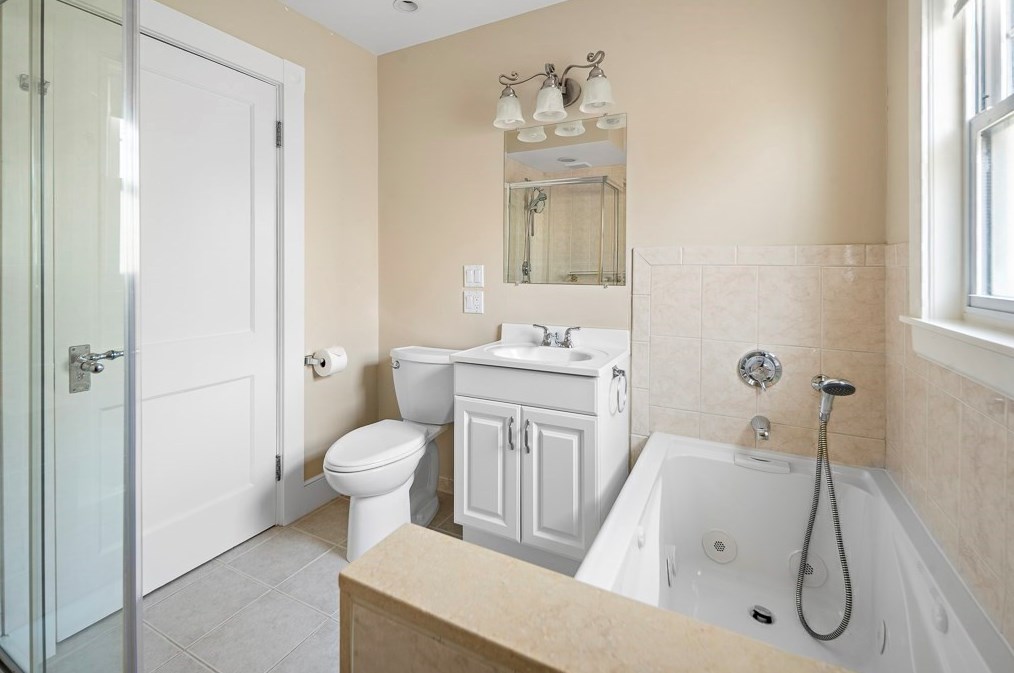 78 Chester Rd, Belmont MA 02478-2824 exterior