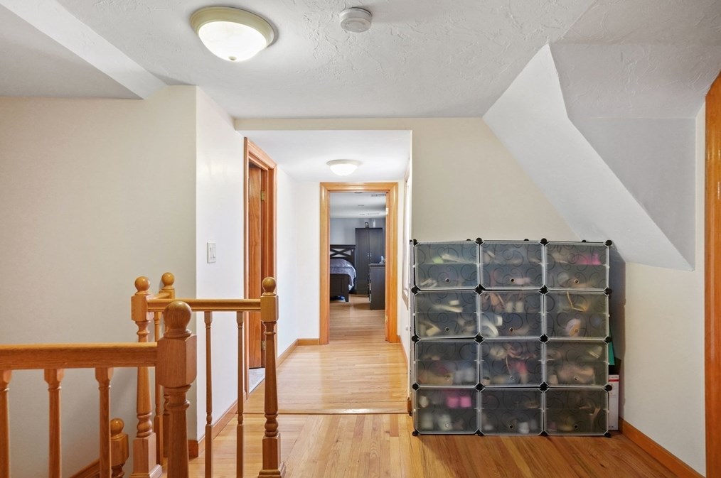 1 Beacon St, West Bridgewater MA 02379-1418 exterior