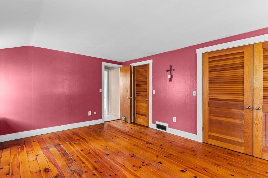 118 Lowell Rd, Pepperell MA  01463-1716 exterior