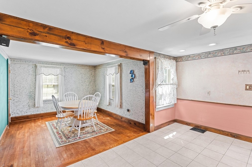 118 Lowell Rd, Pepperell MA  01463-1716 exterior