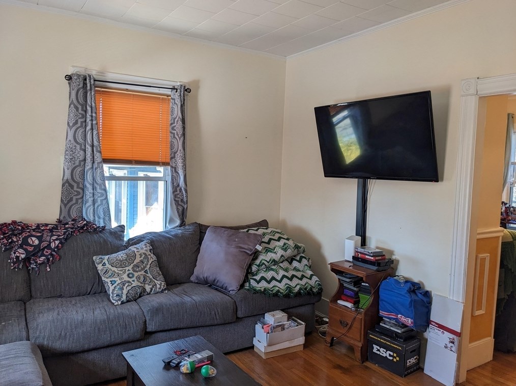 95 Blossom St, Haverhill MA  01835-7244 exterior