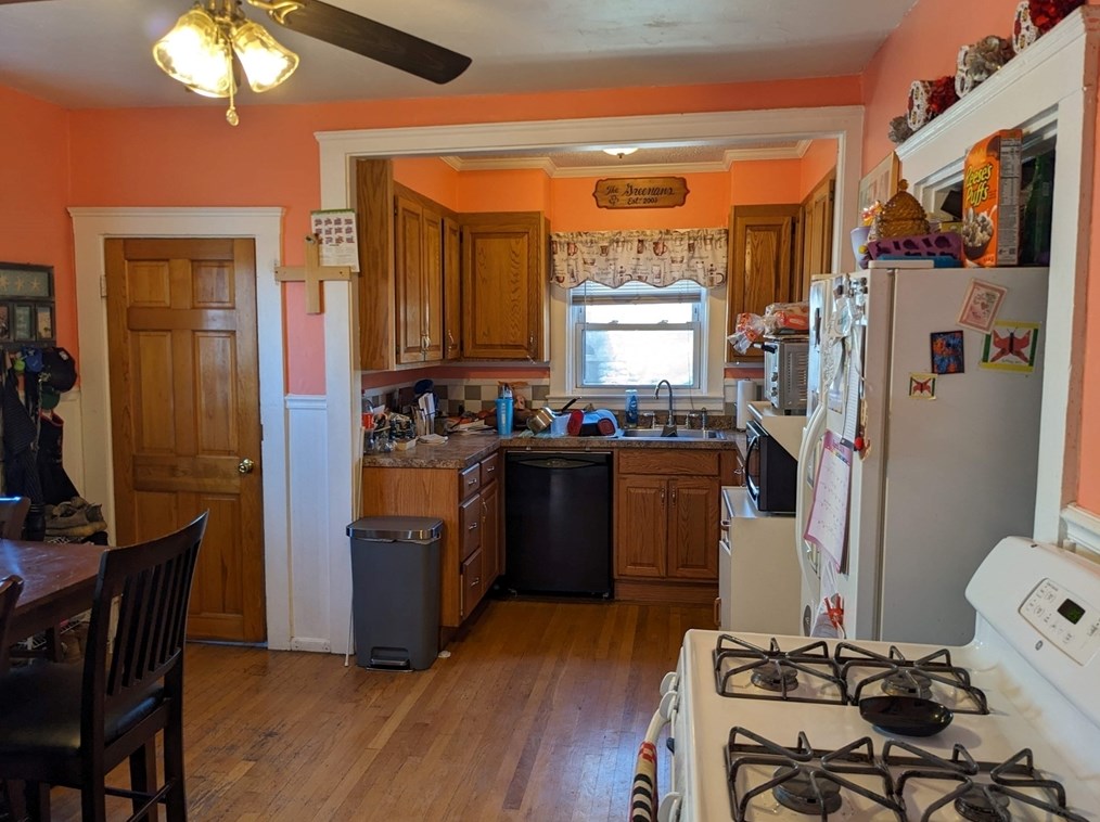 95 Blossom St, Haverhill MA  01835-7244 exterior