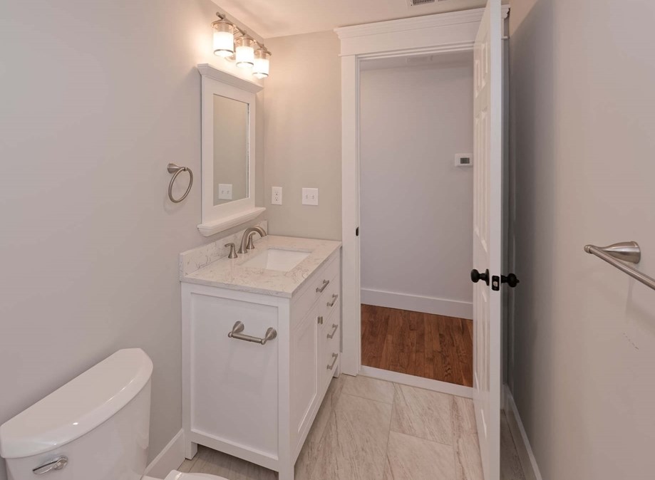 45 Pleasant St, Medfield MA  02052-2613 exterior