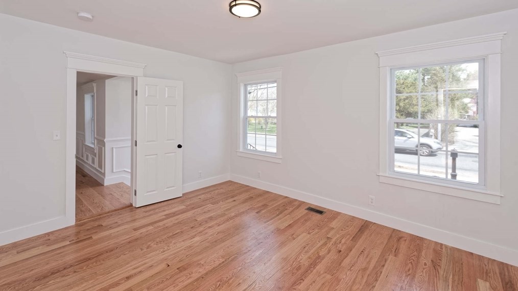 45 Pleasant St, Medfield MA  02052-2613 exterior