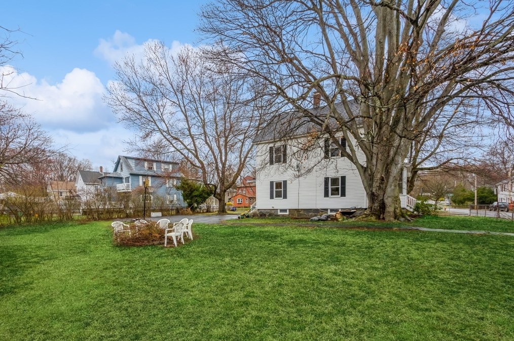 16 Carter St, Hudson MA 01749-1507 exterior