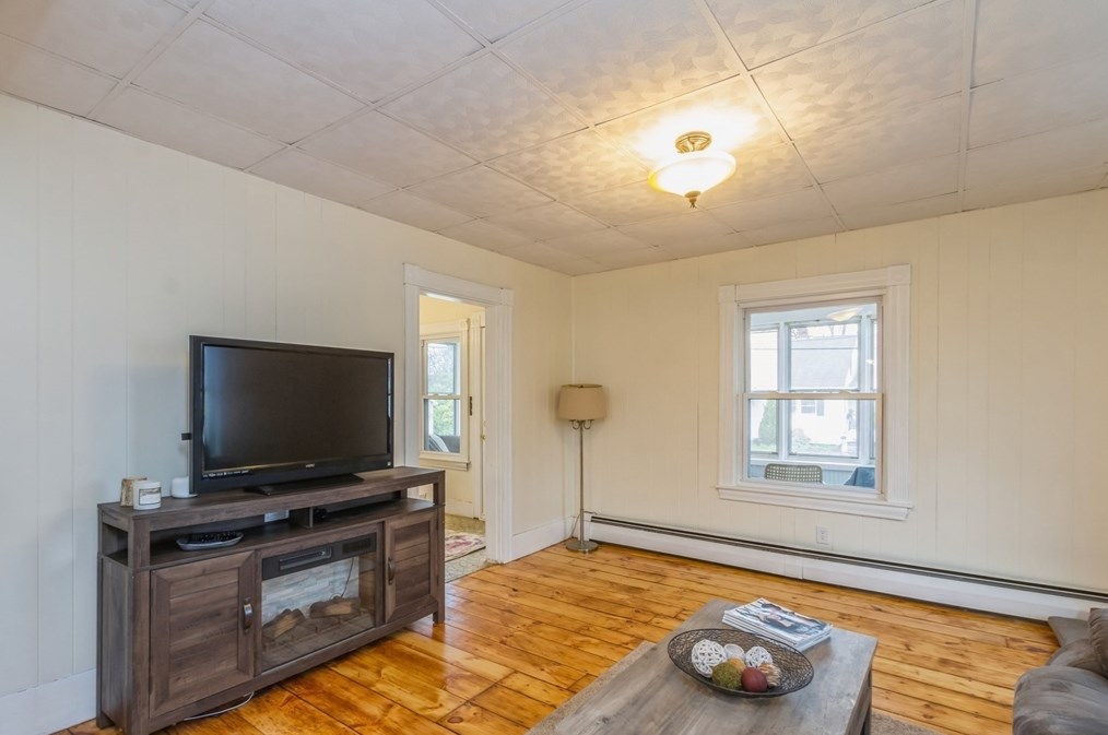 16 Carter St, Hudson MA 01749-1507 exterior