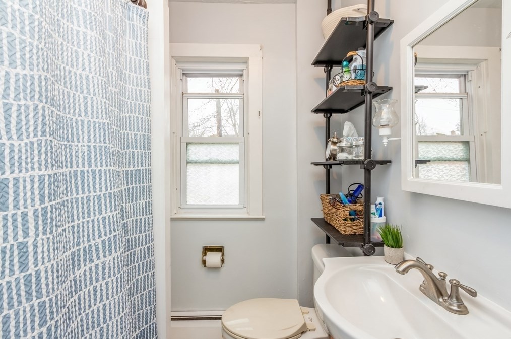 16 Carter St, Hudson MA 01749-1507 exterior