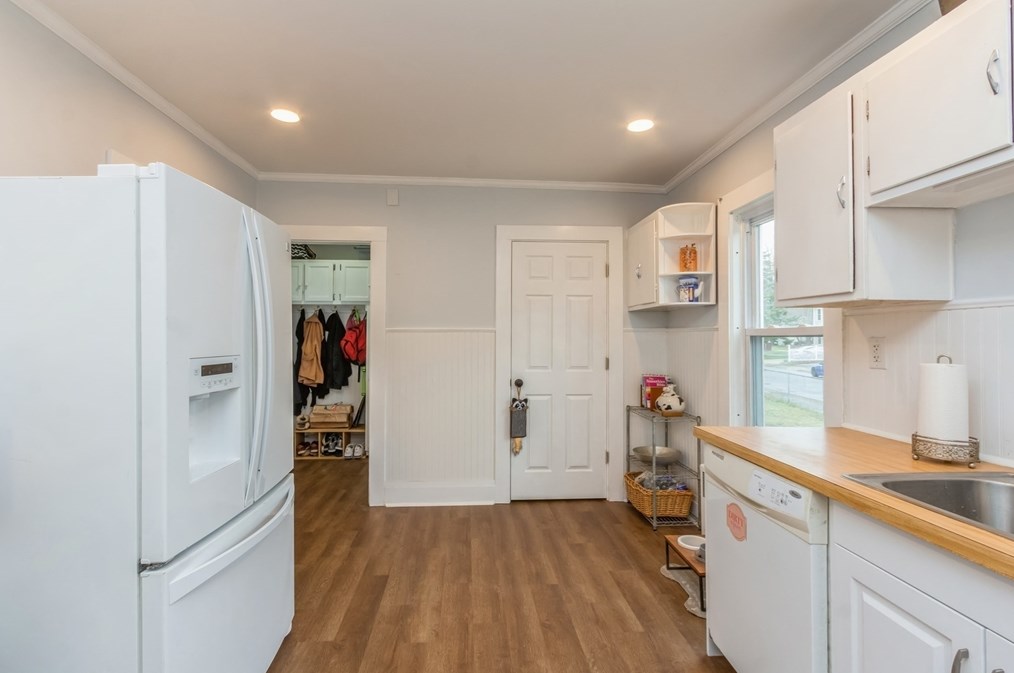 16 Carter St, Hudson MA 01749-1507 exterior