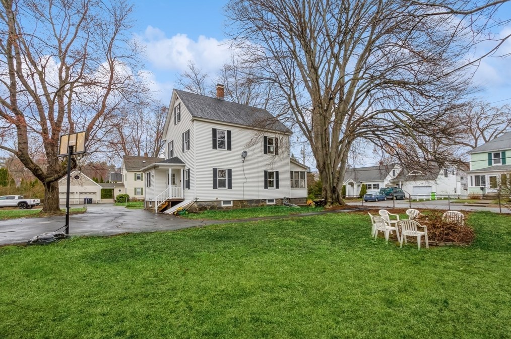 16 Carter St, Hudson MA 01749-1507 exterior