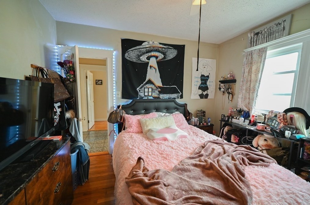 16 Kondazian St, Watertown MA 02472-2830 exterior