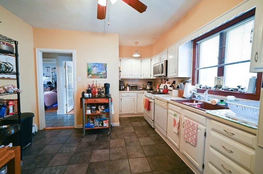 16 Kondazian St, Watertown MA 02472-2830 exterior