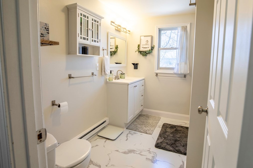 12 Lebanon St, Worcester MA  01603-1304 exterior