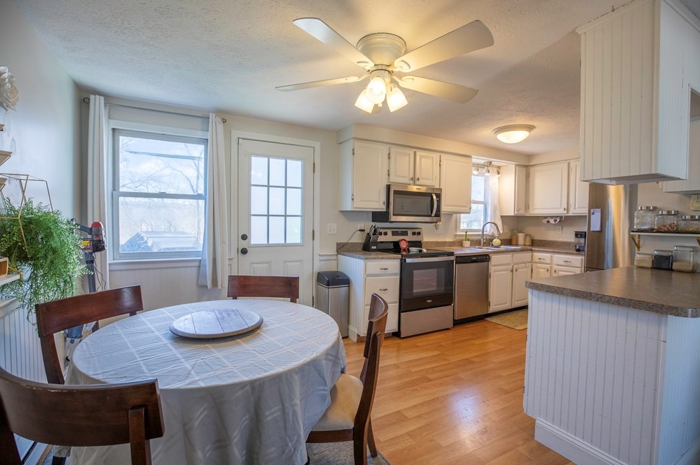 12 Lebanon St, Worcester MA  01603-1304 exterior