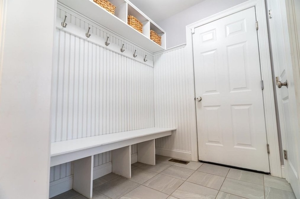 2389 West St, Wrentham MA  02093-1860 exterior