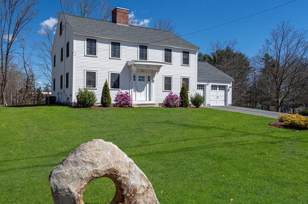 311 Pelham St, Methuen MA  01844-1476 exterior