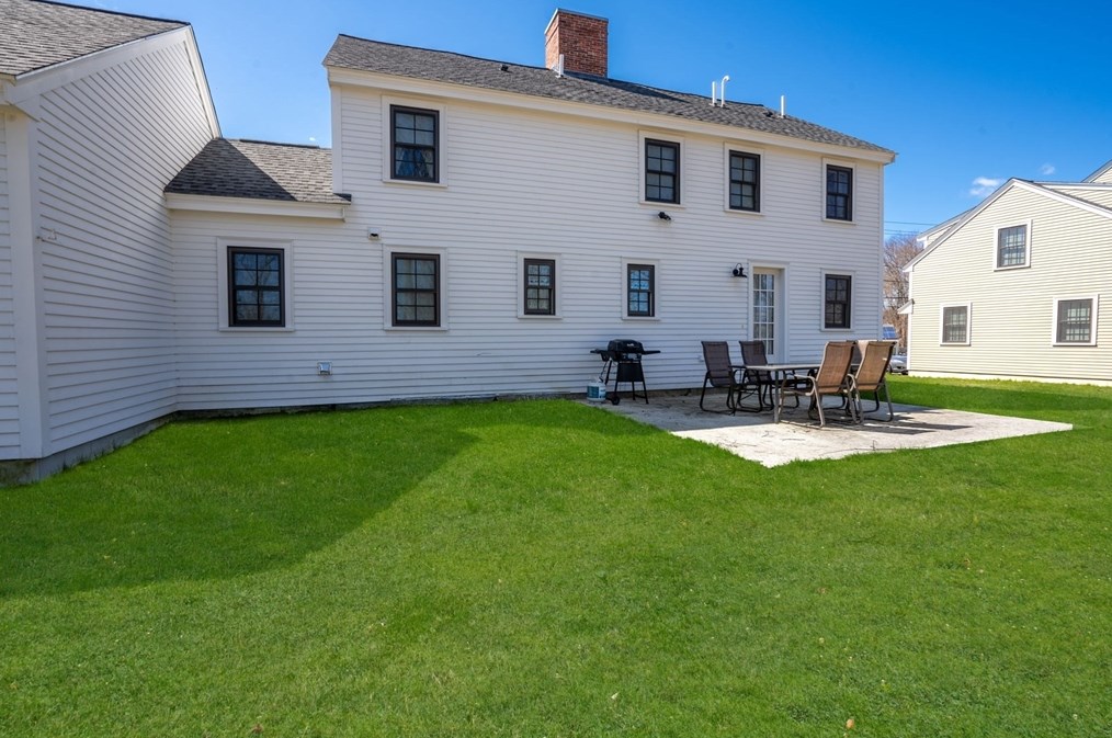 311 Pelham St, Methuen MA  01844-1476 exterior