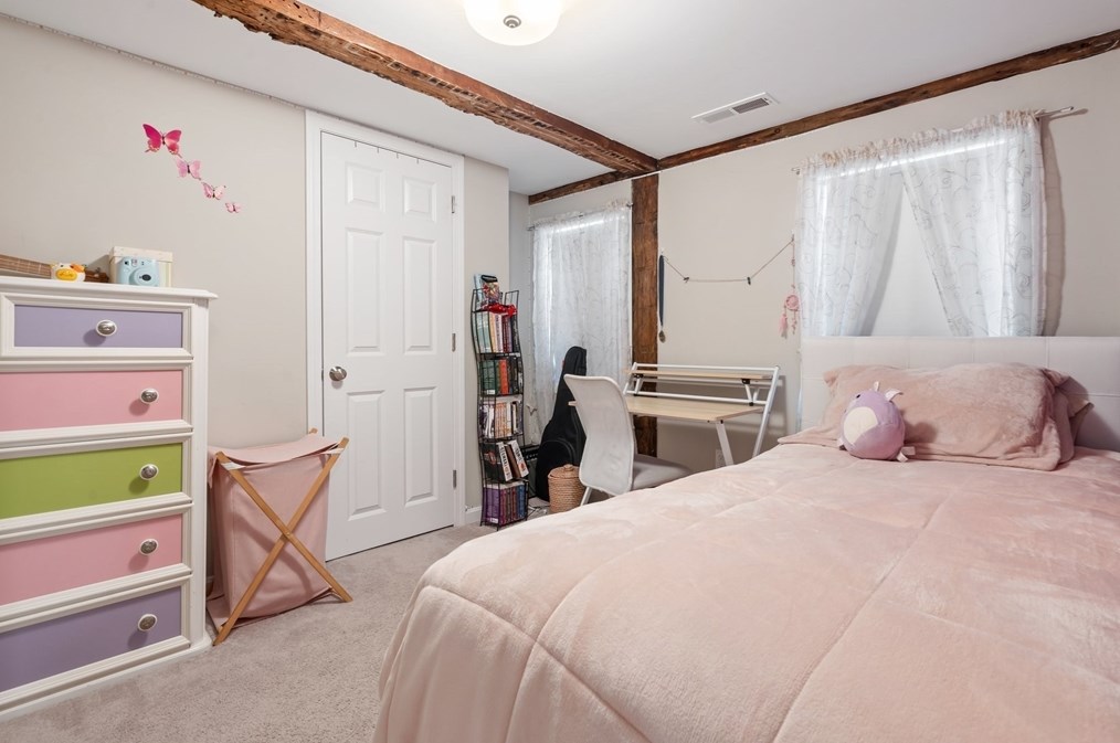 311 Pelham St, Methuen MA  01844-1476 exterior