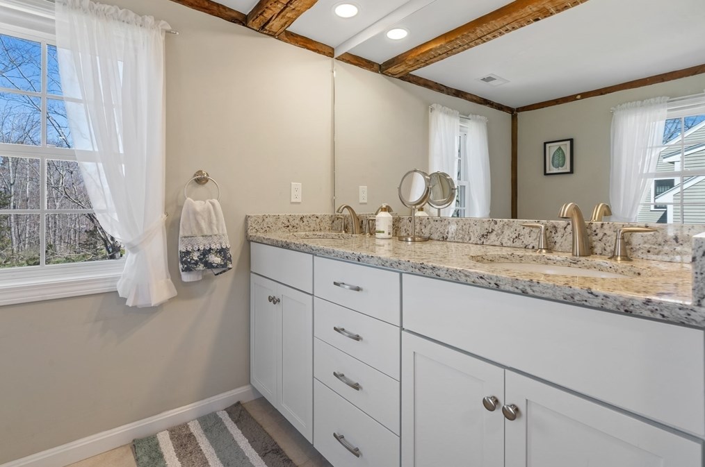 311 Pelham St, Methuen MA  01844-1476 exterior