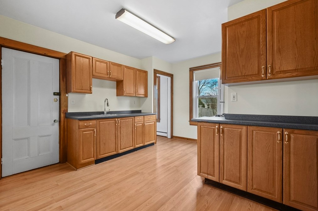 52 Conant St, Danvers MA 01923-2524 exterior