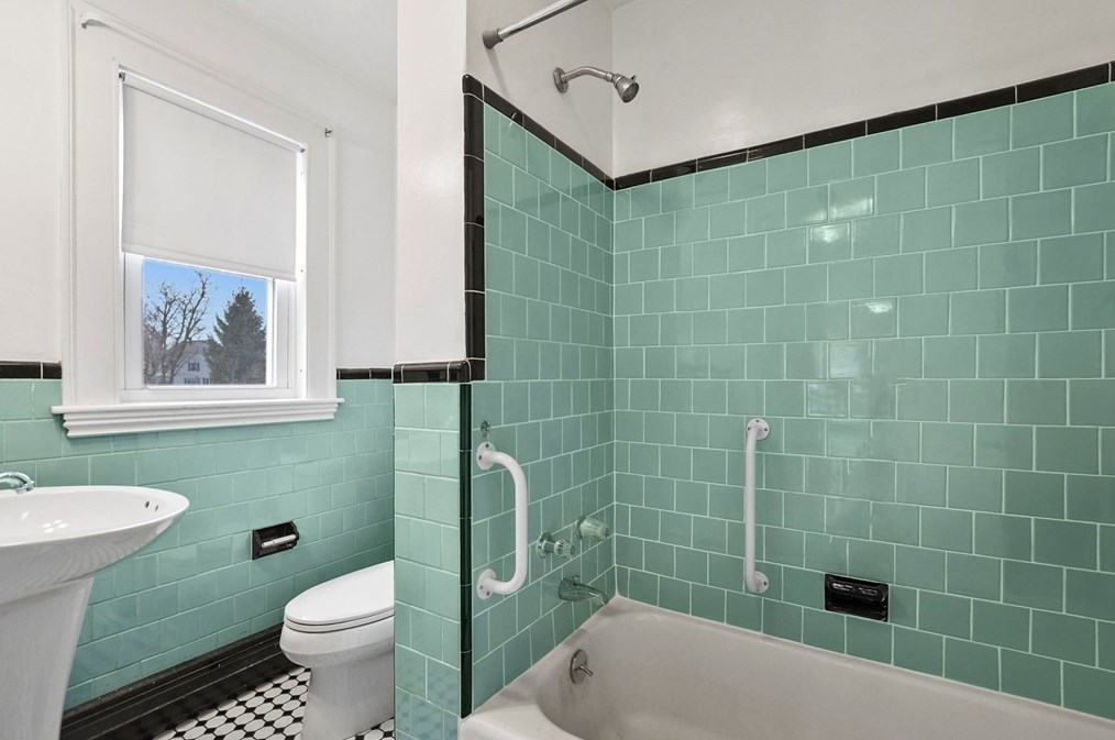 52 Conant St, Danvers MA 01923-2524 exterior