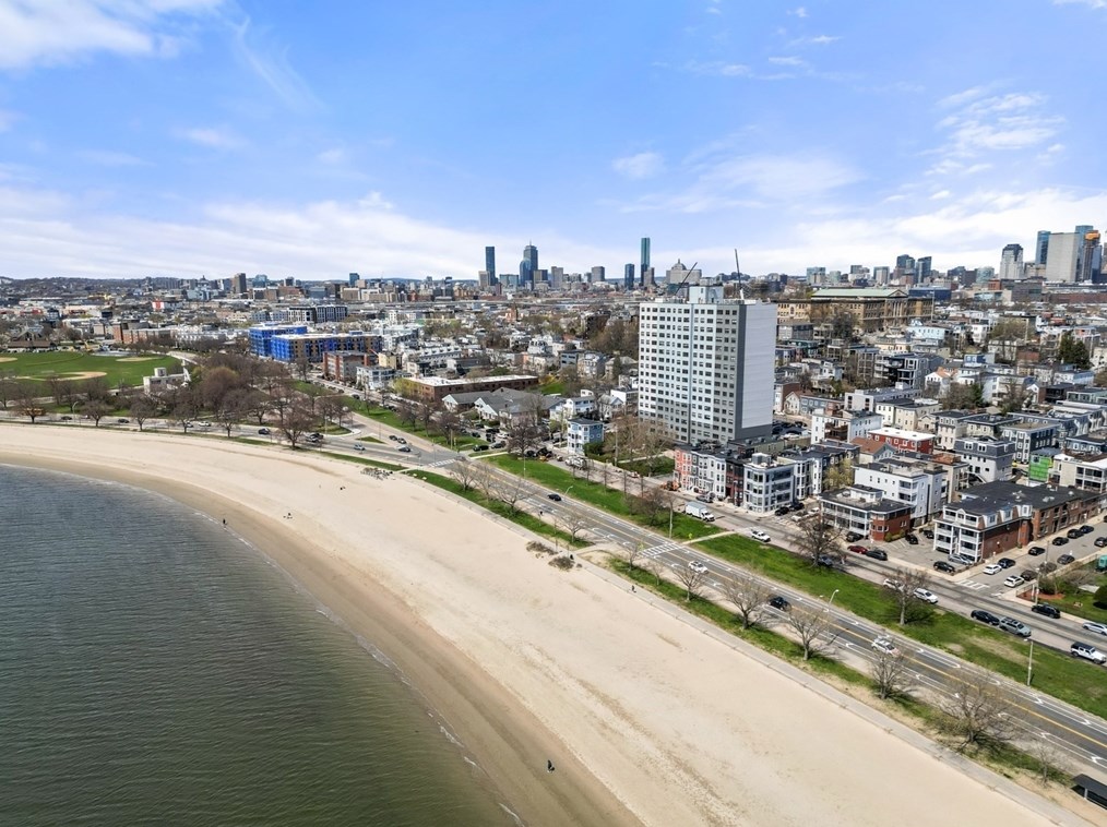 407 7th St, Boston MA 02127-4120 exterior