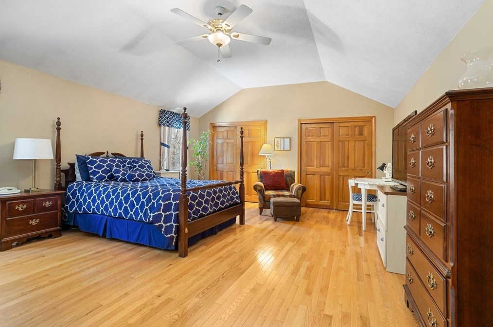 65 Dunvegan Rd, Tewksbury MA 01876 exterior