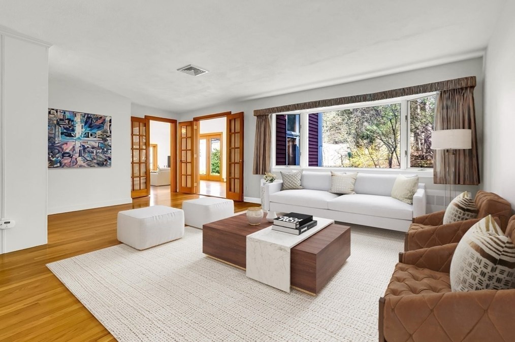 11 Old Farm Cir, Wayland MA 01778 exterior