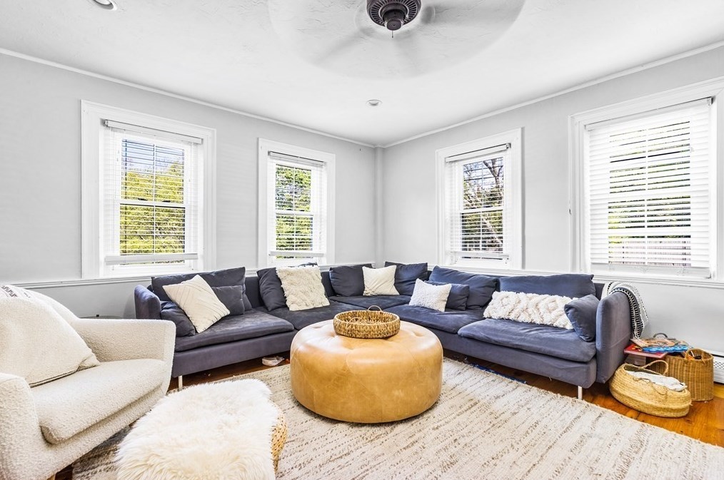 24 St, Hingham MA 02061-2610 exterior