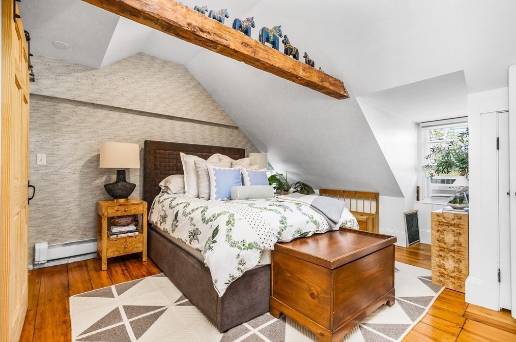 24 St, Hingham MA 02061-2610 exterior