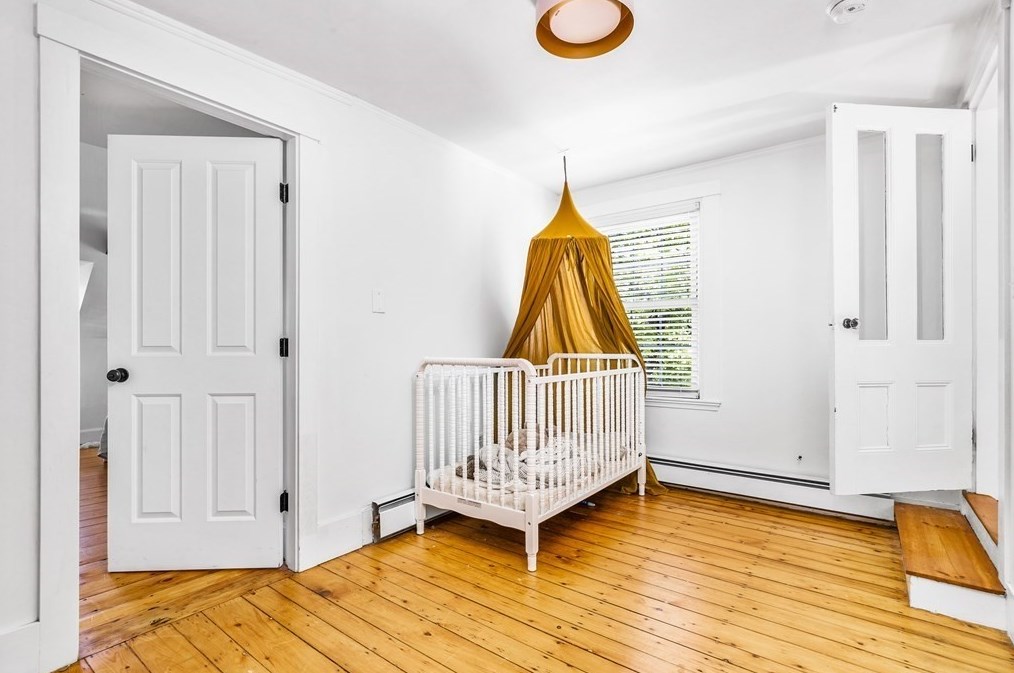 24 St, Hingham MA 02061-2610 exterior