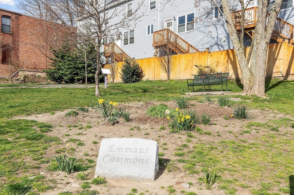 29 Orchard St, Haverhill MA 01830-5622 exterior