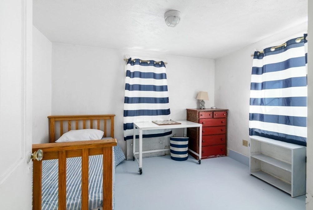 29 Simmons Rd, Hingham MA 02043-4525 exterior