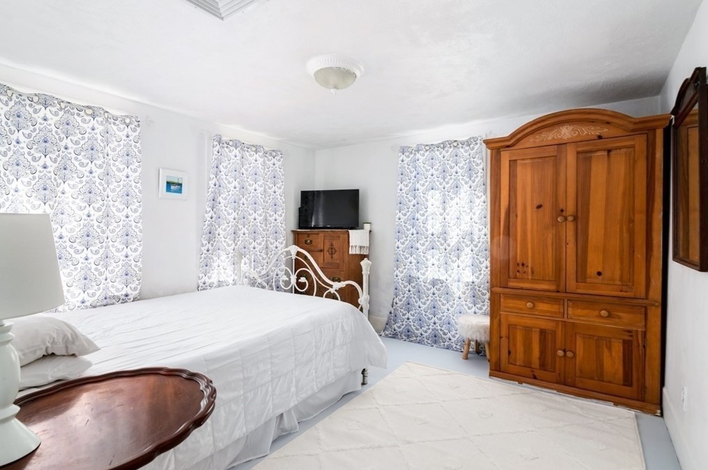 29 Simmons Rd, Hingham MA 02043-4525 exterior