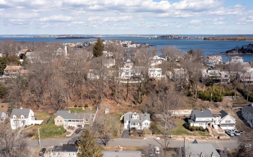 29 Simmons Rd, Hingham MA 02043-4525 exterior