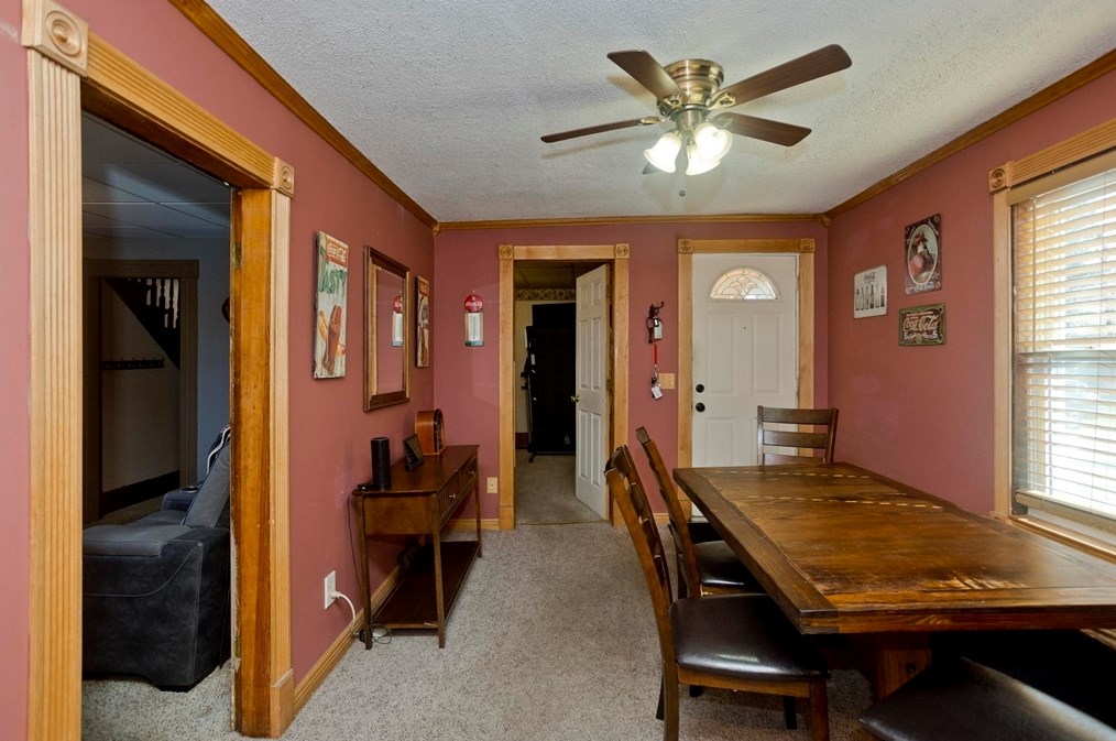 281 Langevin St, Chicopee MA 01020-4031 exterior