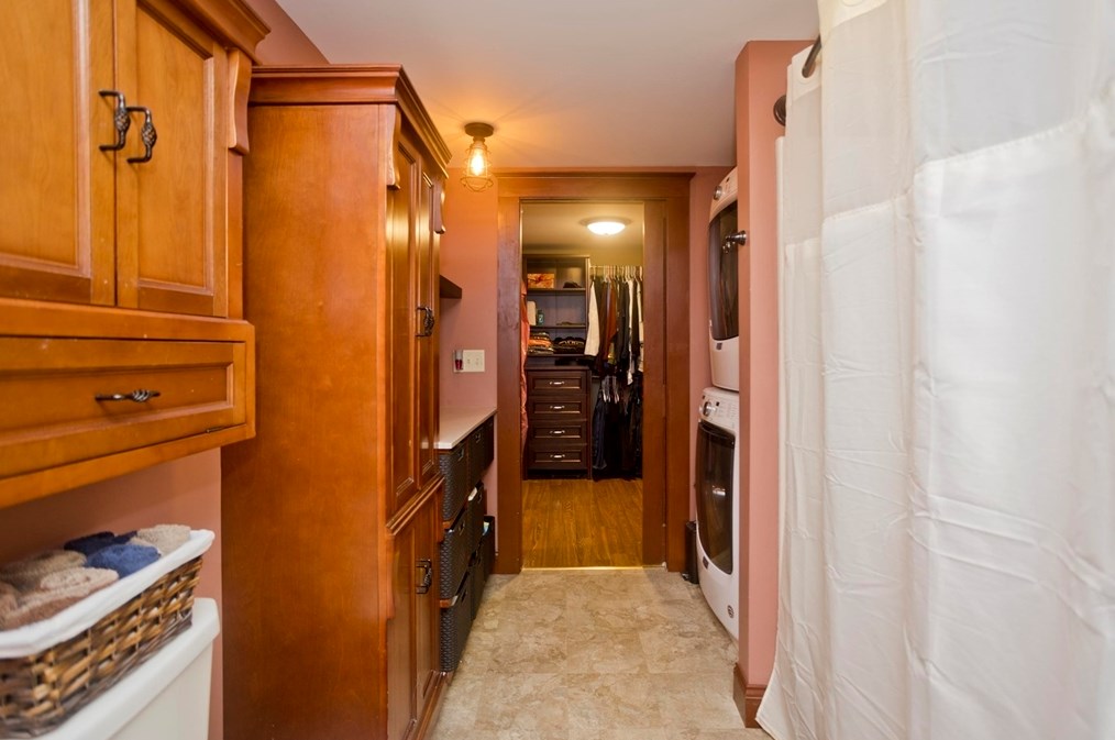 281 Langevin St, Chicopee MA 01020-4031 exterior