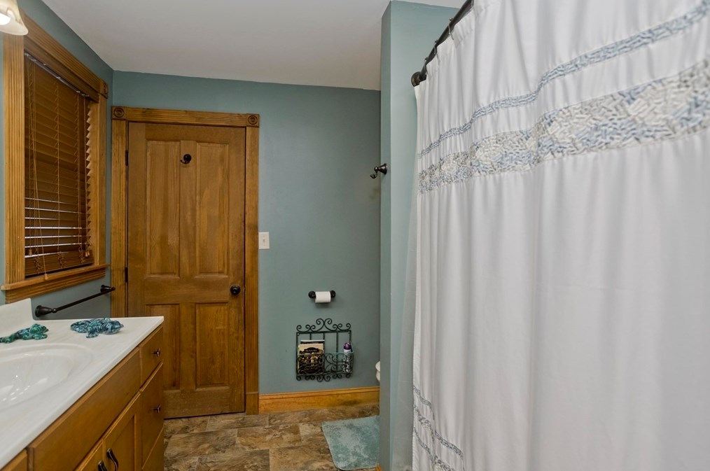 281 Langevin St, Chicopee MA 01020-4031 exterior