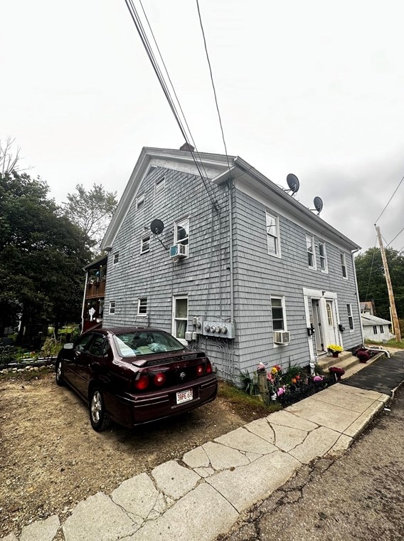 61 Estabrook St, Royalston MA 01331-3516 exterior