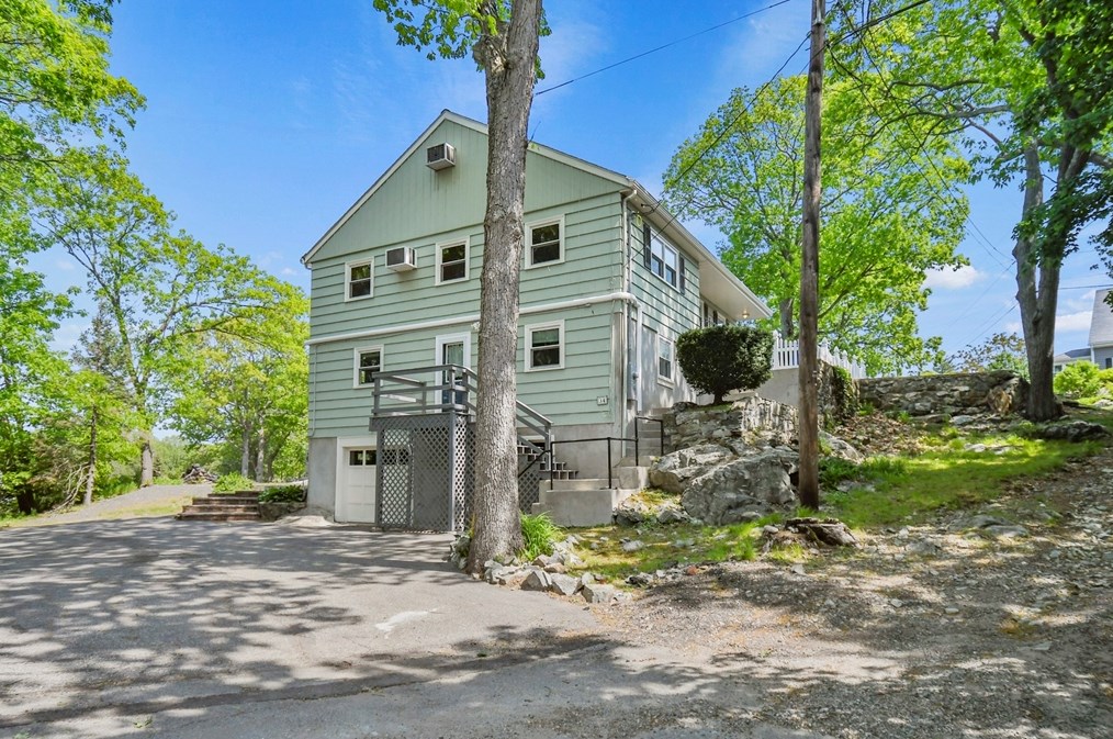 34 Grimshaw St, Malden MA  02148-1010 exterior