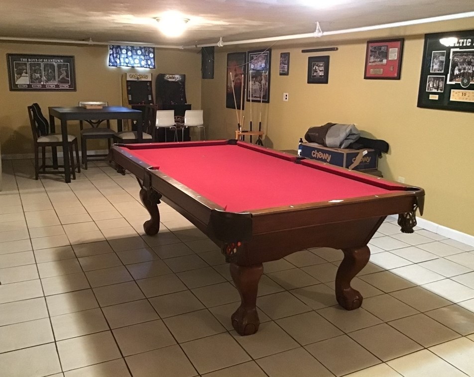 390 High St, Whitman MA 02382-1136 exterior