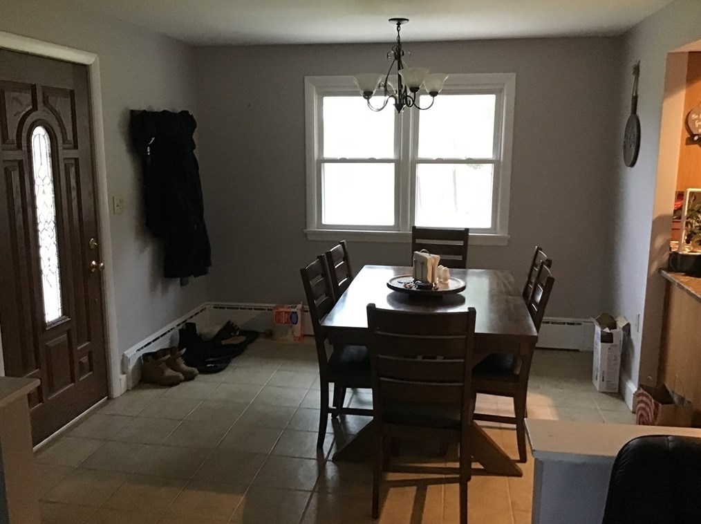 390 High St, Whitman MA 02382-1136 exterior