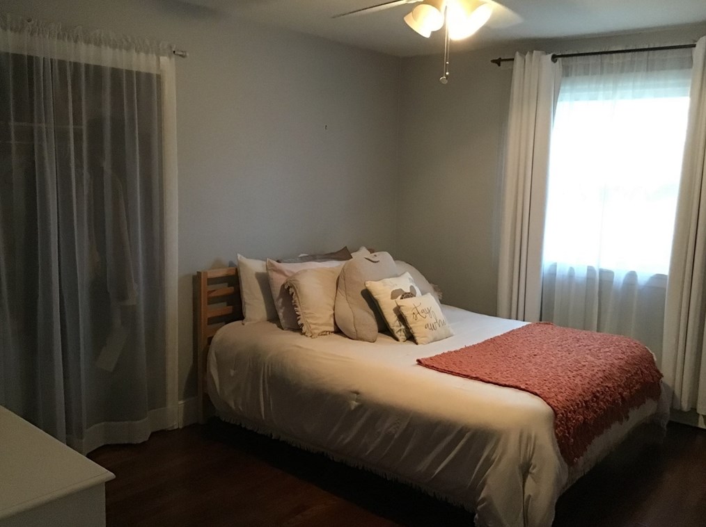 390 High St, Whitman MA 02382-1136 exterior