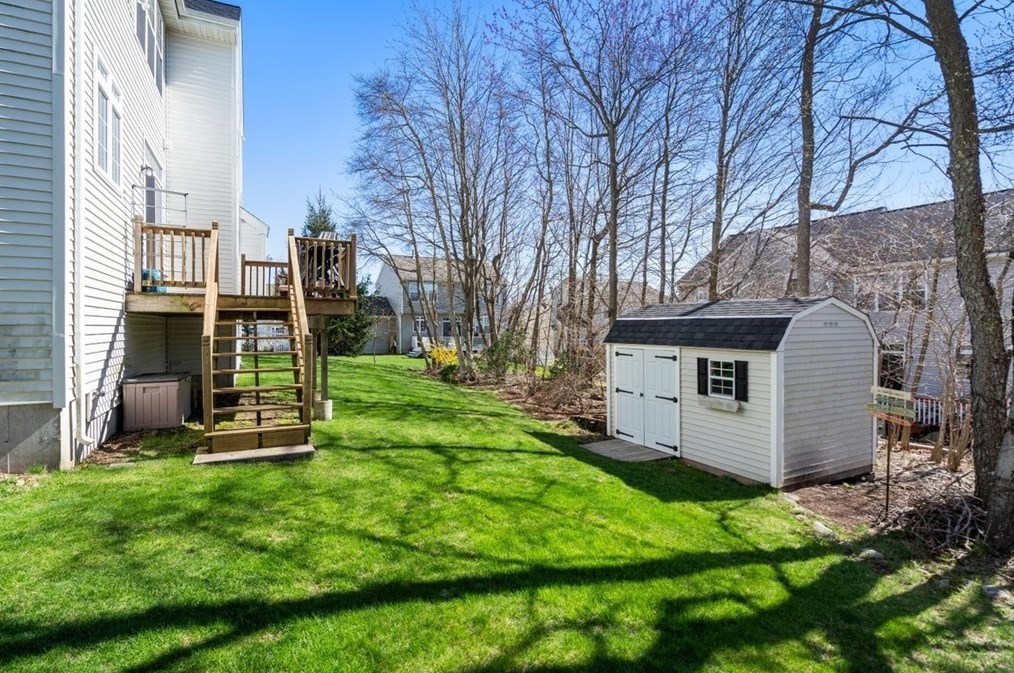 3 Rainbow Dr, Worcester MA 01605-1095 exterior