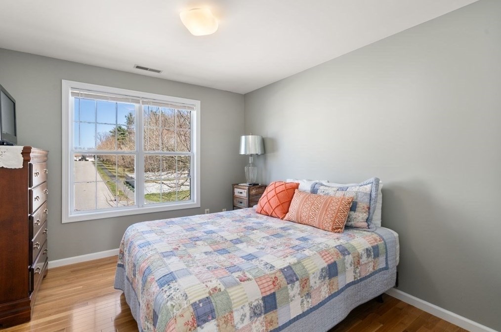 3 Rainbow Dr, Worcester MA 01605-1095 exterior