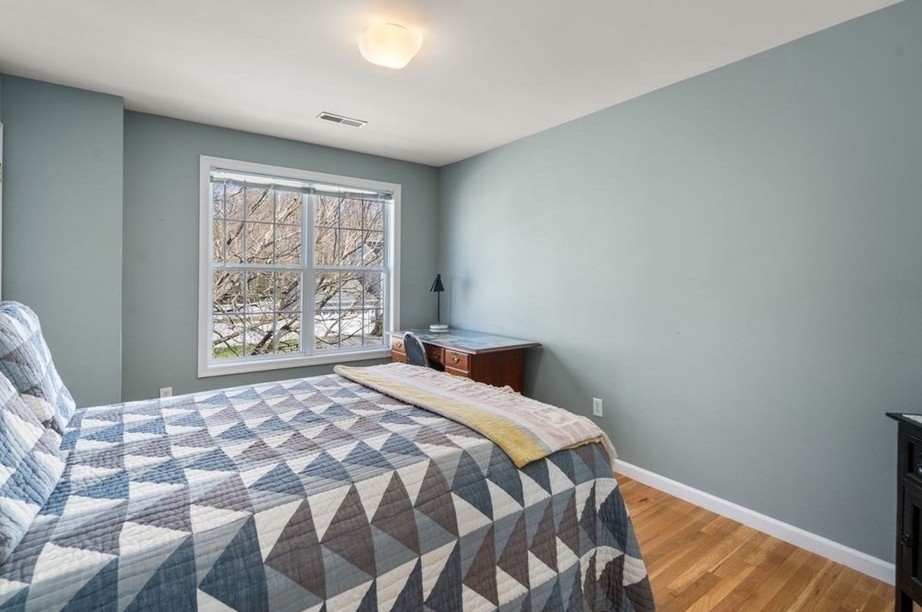 3 Rainbow Dr, Worcester MA 01605-1095 exterior