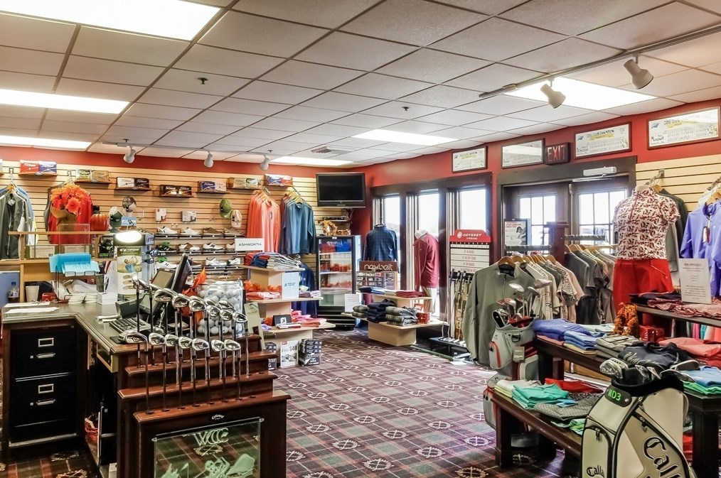 561 White Cliff Dr, Plymouth MA  02360-1482 exterior