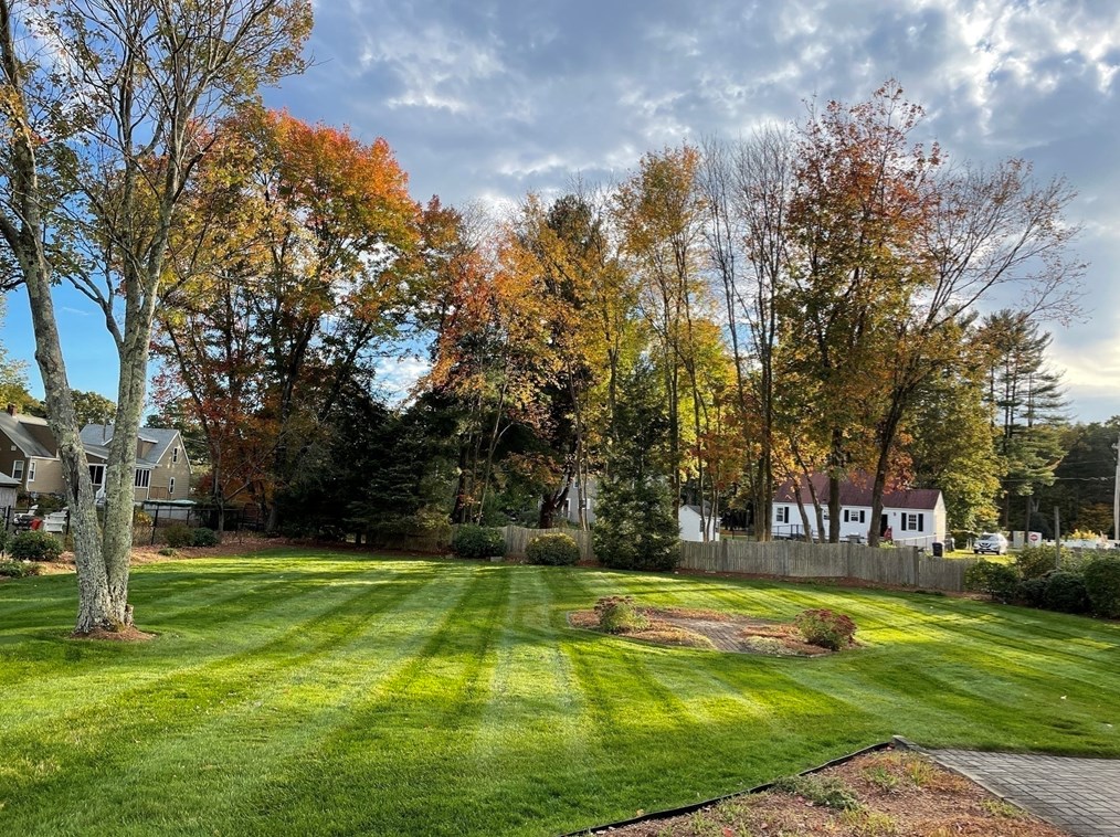 7 Washington Rd, Northborough MA 01532-2252 exterior